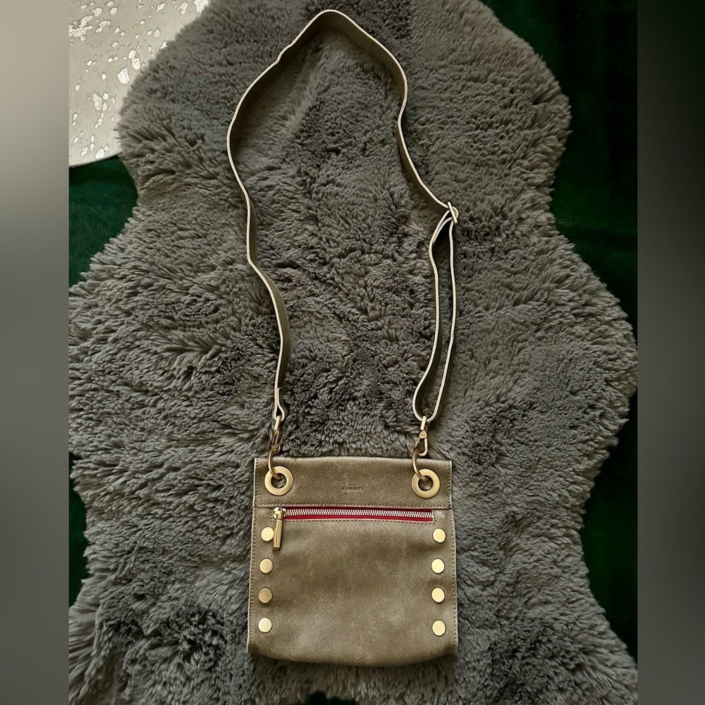 Hammitt Tony Small Crossbody in Pewter/Brushed Gold Red Zip - Picture 3 of 15